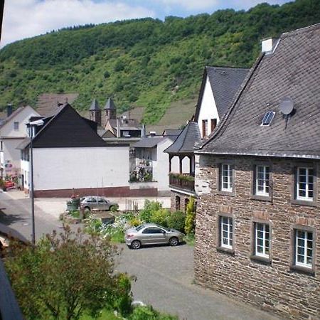Mosel-Gastehaus Kirch Hotel Ернст Стая снимка